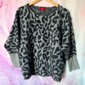 Jennifer Lopez L Gray Leopard Animal Print Fuzzy Metallic Sweater Preppy Artsy